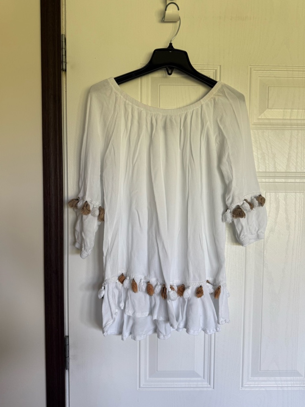 2 for $15 sale: Calstyle white cotton off shoulder tunic blouse with tassels - M